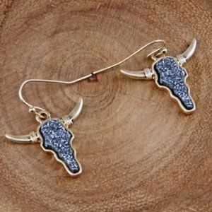 Gold Tone & Gray Anthracite Longhorn Earrings
